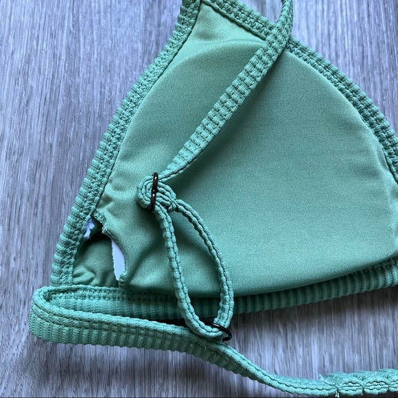 Billabong• Tanlines Ceci Triangle Bikini Top Safari Green - Picture 8 of 12